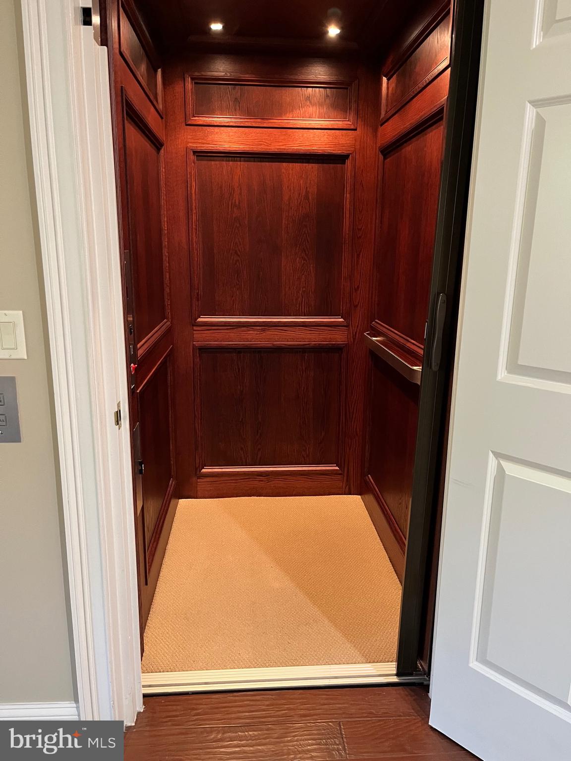 DELANCEY COURT - Residential