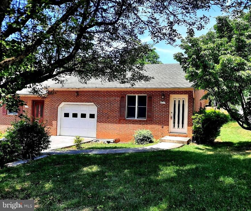 Home Sweet Home! 611 Mount View. This renovated home has 2 bedrooms, 3 full bathrooms, a screened patio, a basement with a large family room, and a BONUS LARGE ROOM with a private full bathroom great for a office space/ inlaw master suite /game room/ you name it !! Apart from the charm of the property itself, its location is truly unbeatable. This home is just minutes away from Skyline Drive, the Shenandoah River, the caverns, and more.