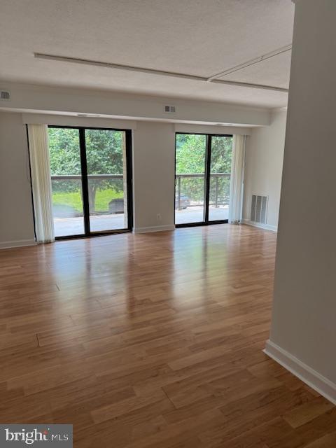 WATERGATE AT LANDMARK - Residential