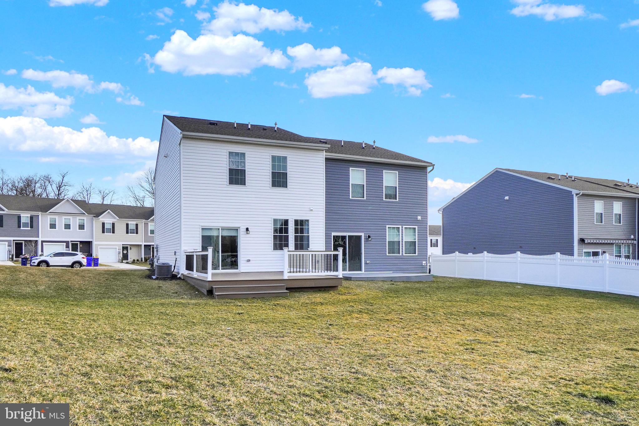 LOCUST RUN - Residential