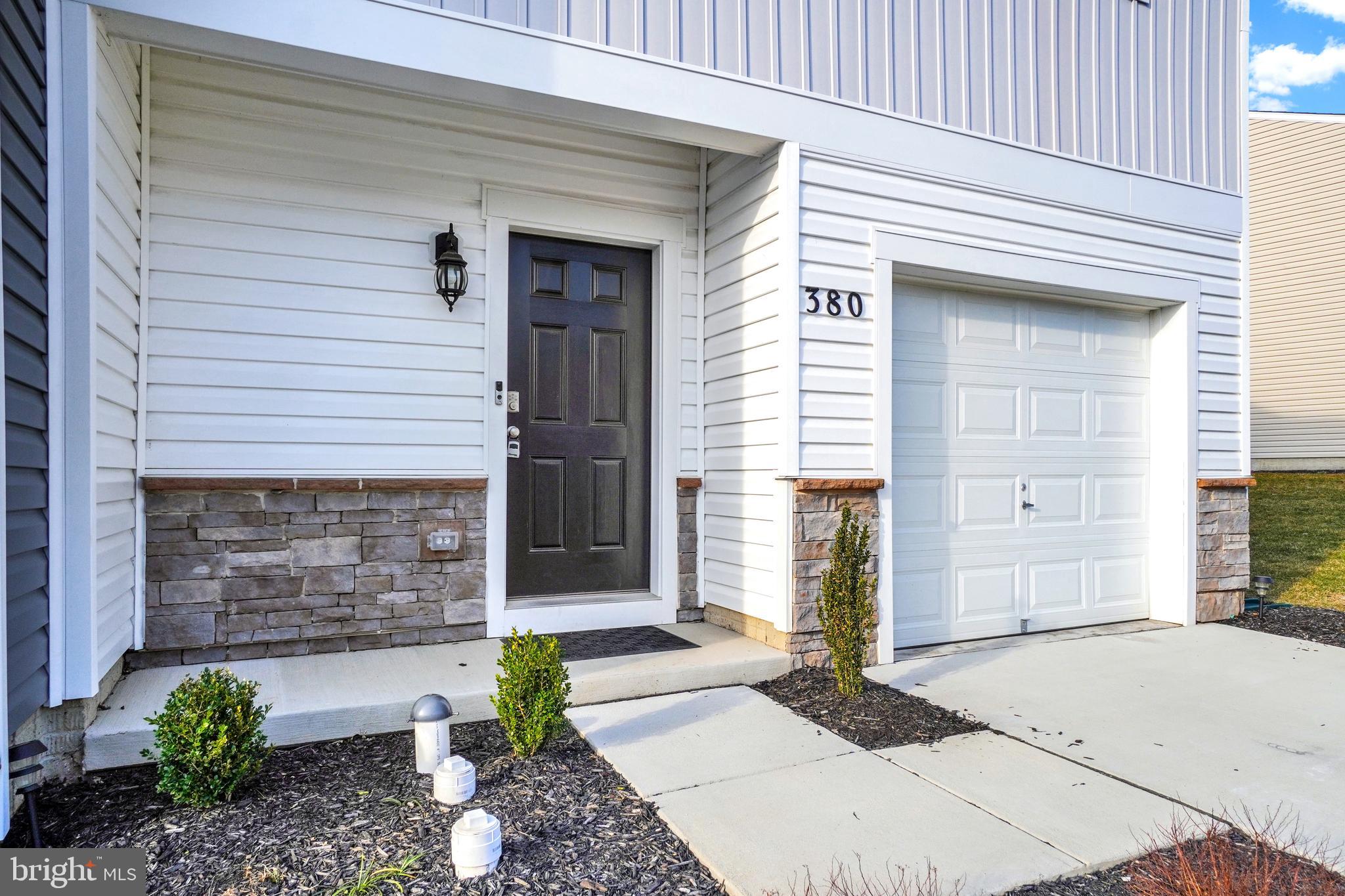 LOCUST RUN - Residential