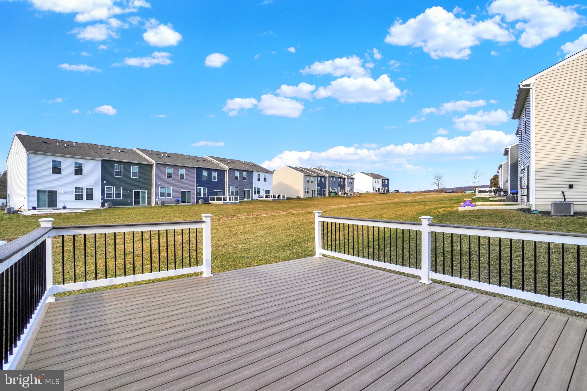 LOCUST RUN - Residential