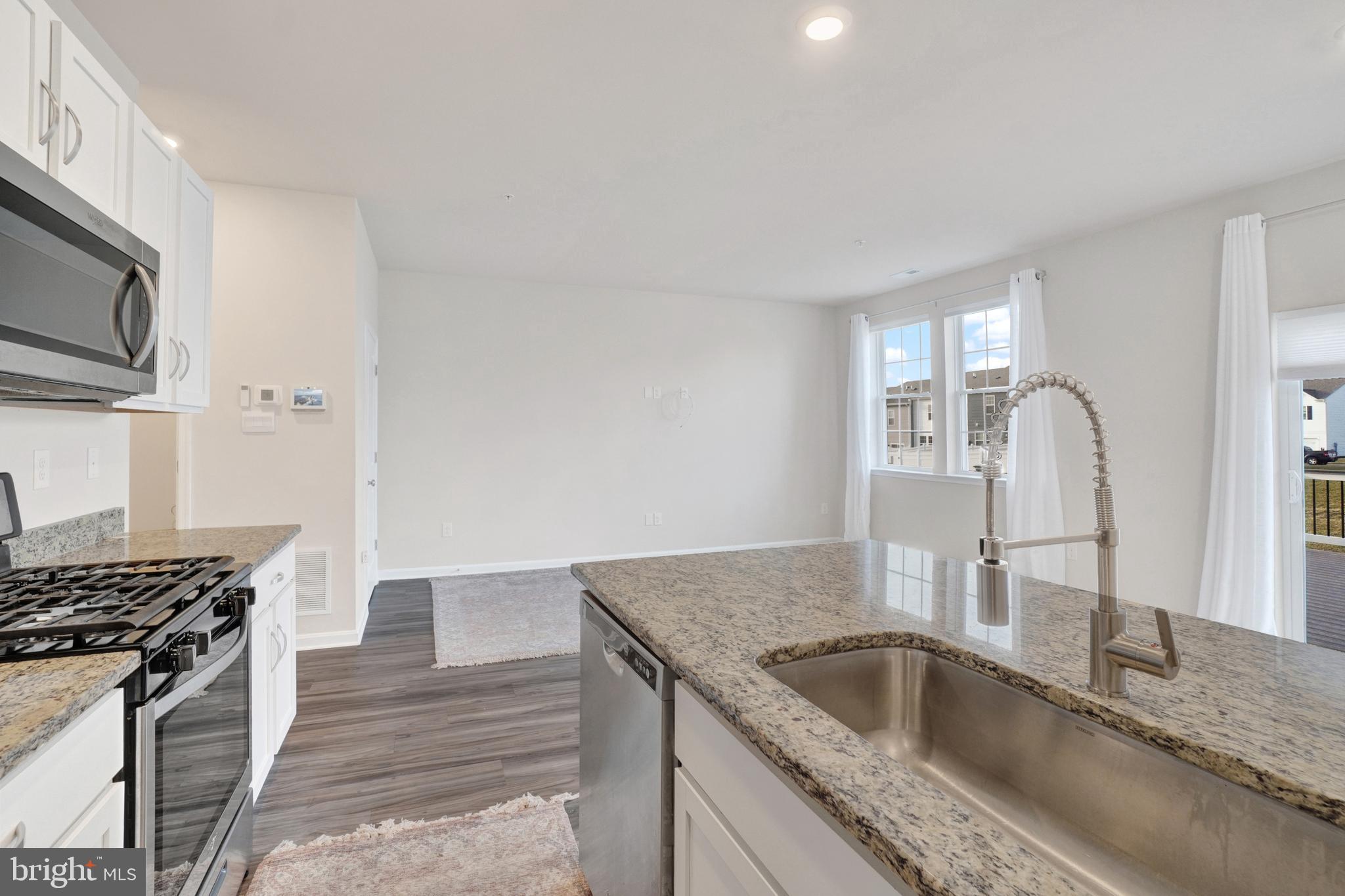 LOCUST RUN - Residential