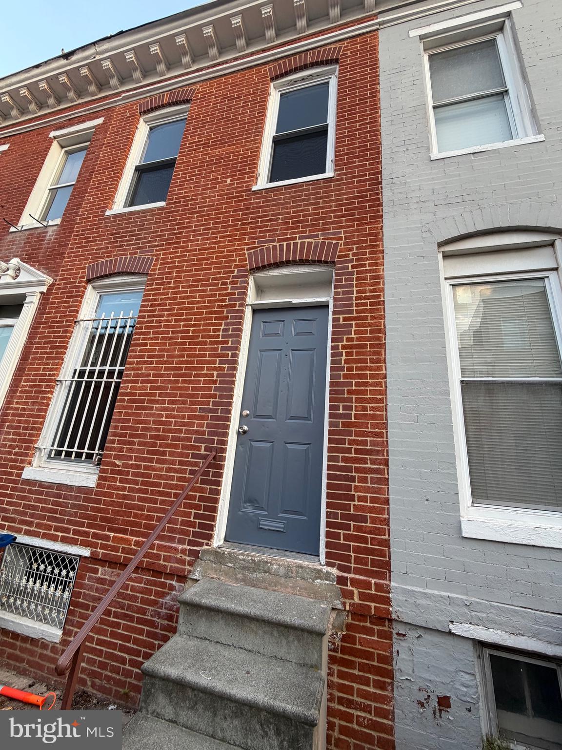 HOLLINS MARKET - Residential