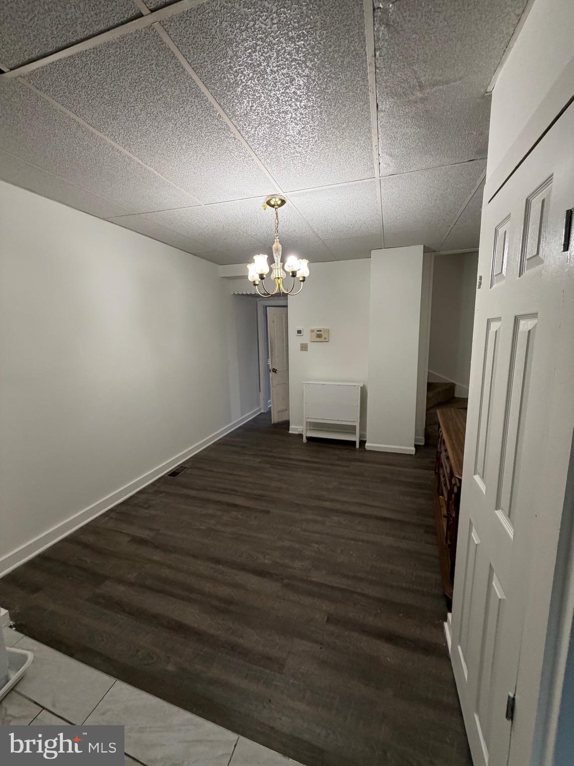 HOLLINS MARKET - Residential