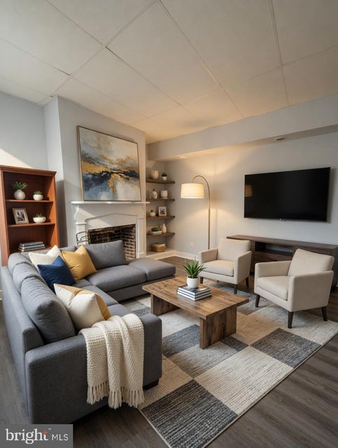 Townhouse For Sale - 747 Carroll Street<br/> BALTIMORE, MD 21230