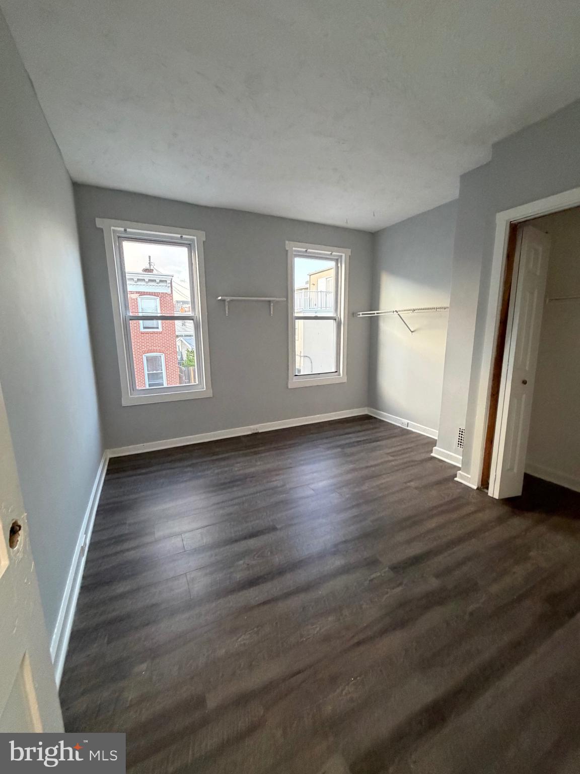 HOLLINS MARKET - Residential