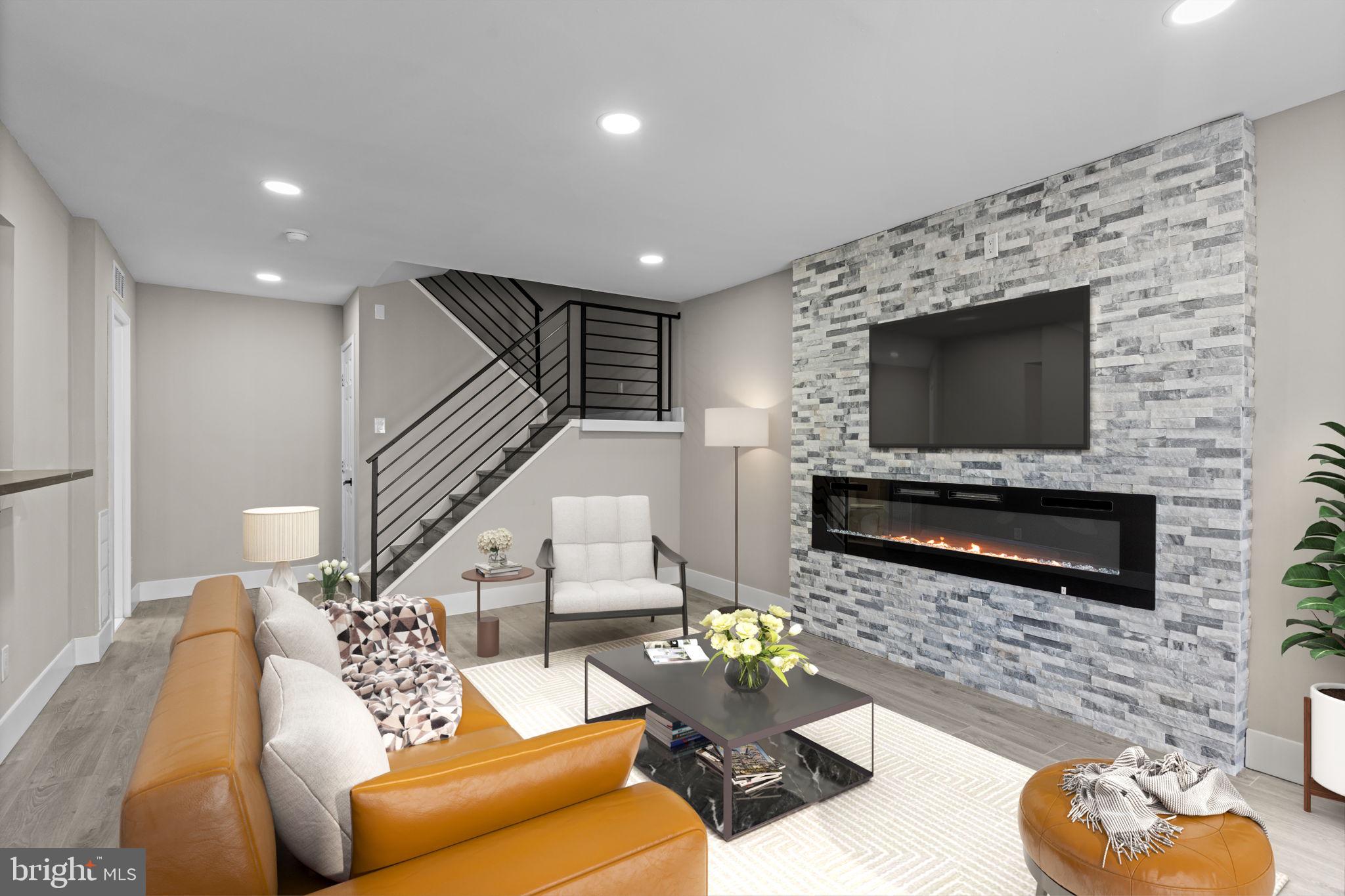 ROXBOROUGH - Residential