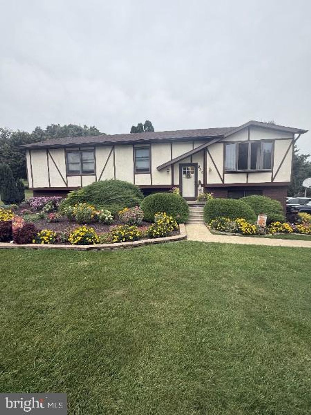 Photo of 935 Pleasant Grove Road, RED LION, PA 17356 (MLS # PAYK2091366)