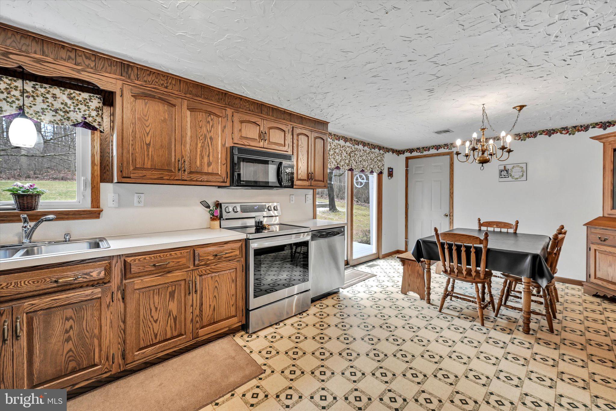 SCHOENECK - Residential