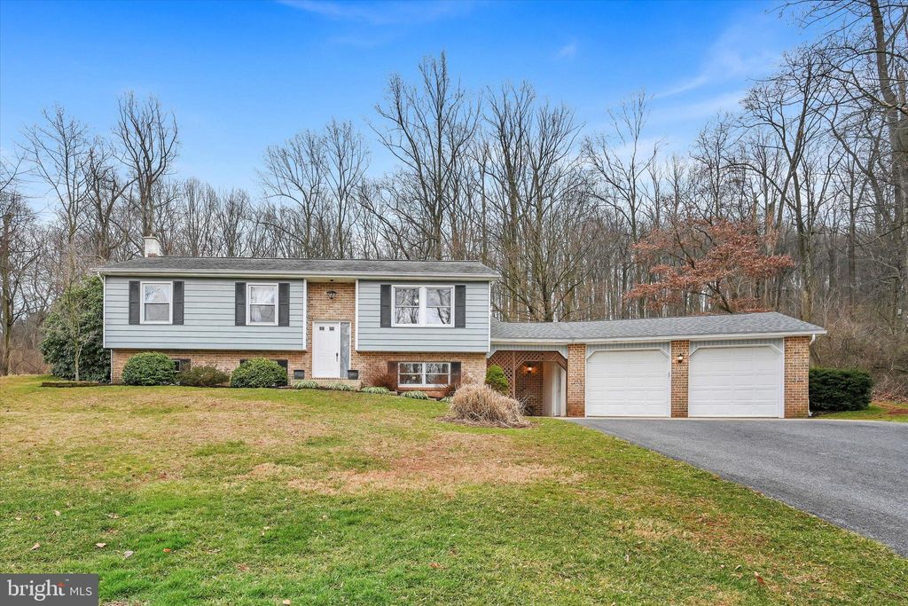 Photo of 45 Fraelich Road, Denver, PA 17517 (MLS # PALA2047058)