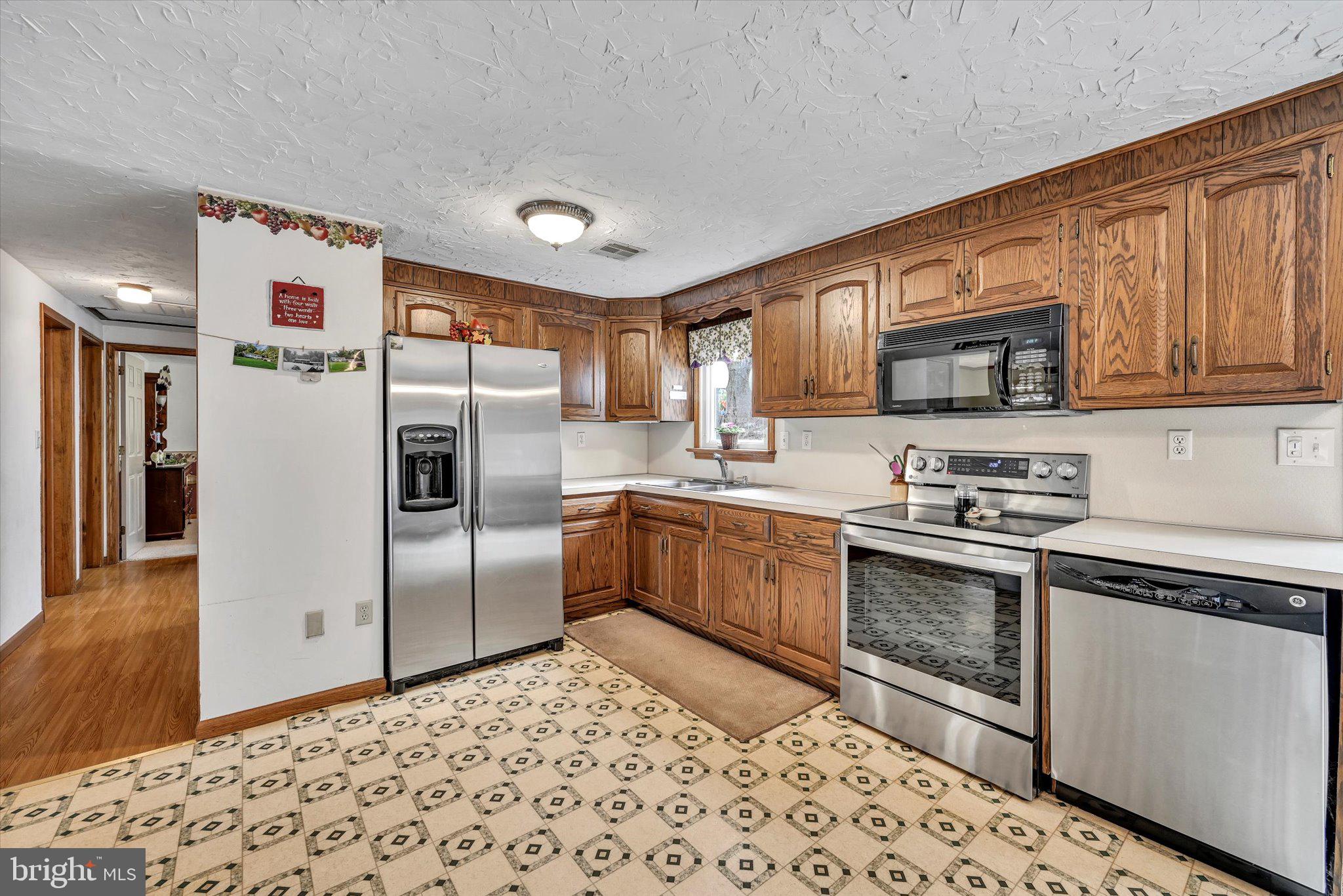 SCHOENECK - Residential