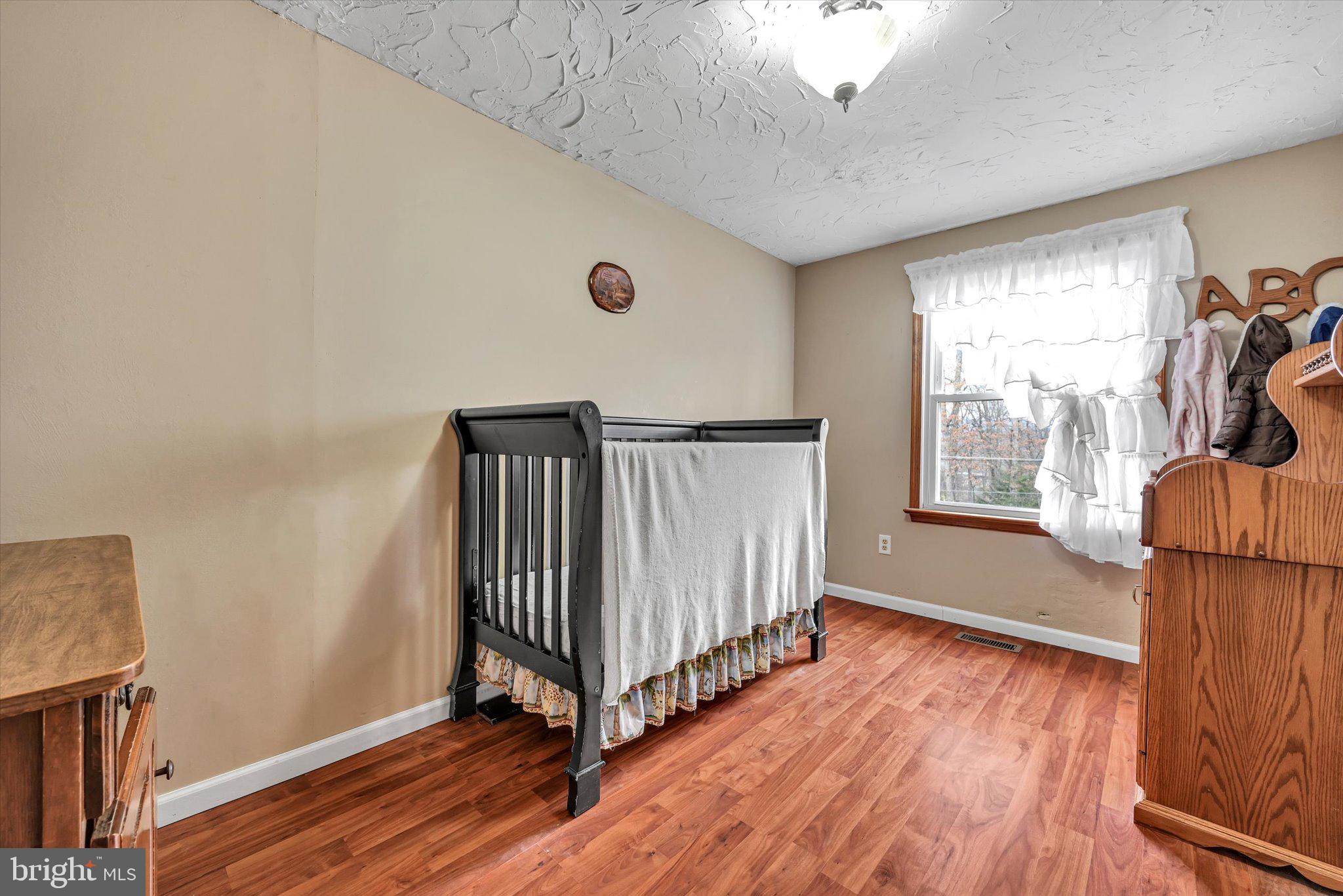 SCHOENECK - Residential