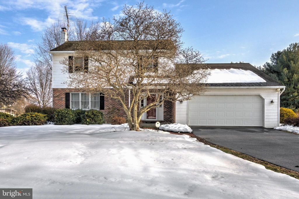 Photo of 168 Carol Drive, WASHINGTON BORO, PA 17582 (MLS # PALA2083310)