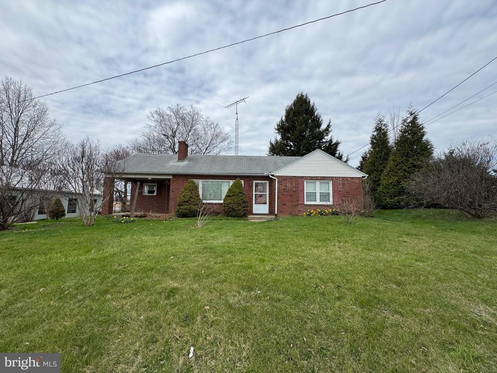 Photo of 1018 Lancaster Pike, QUARRYVILLE, PA 17566 (MLS # PALA2085582)