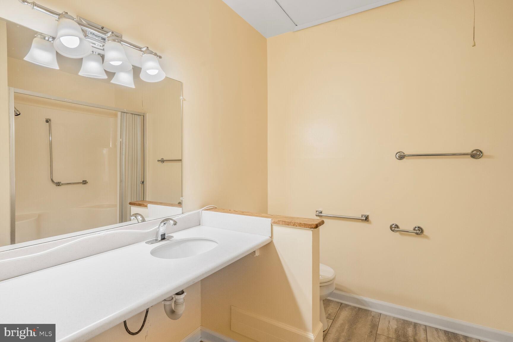 LAKE JACKSON - Residential