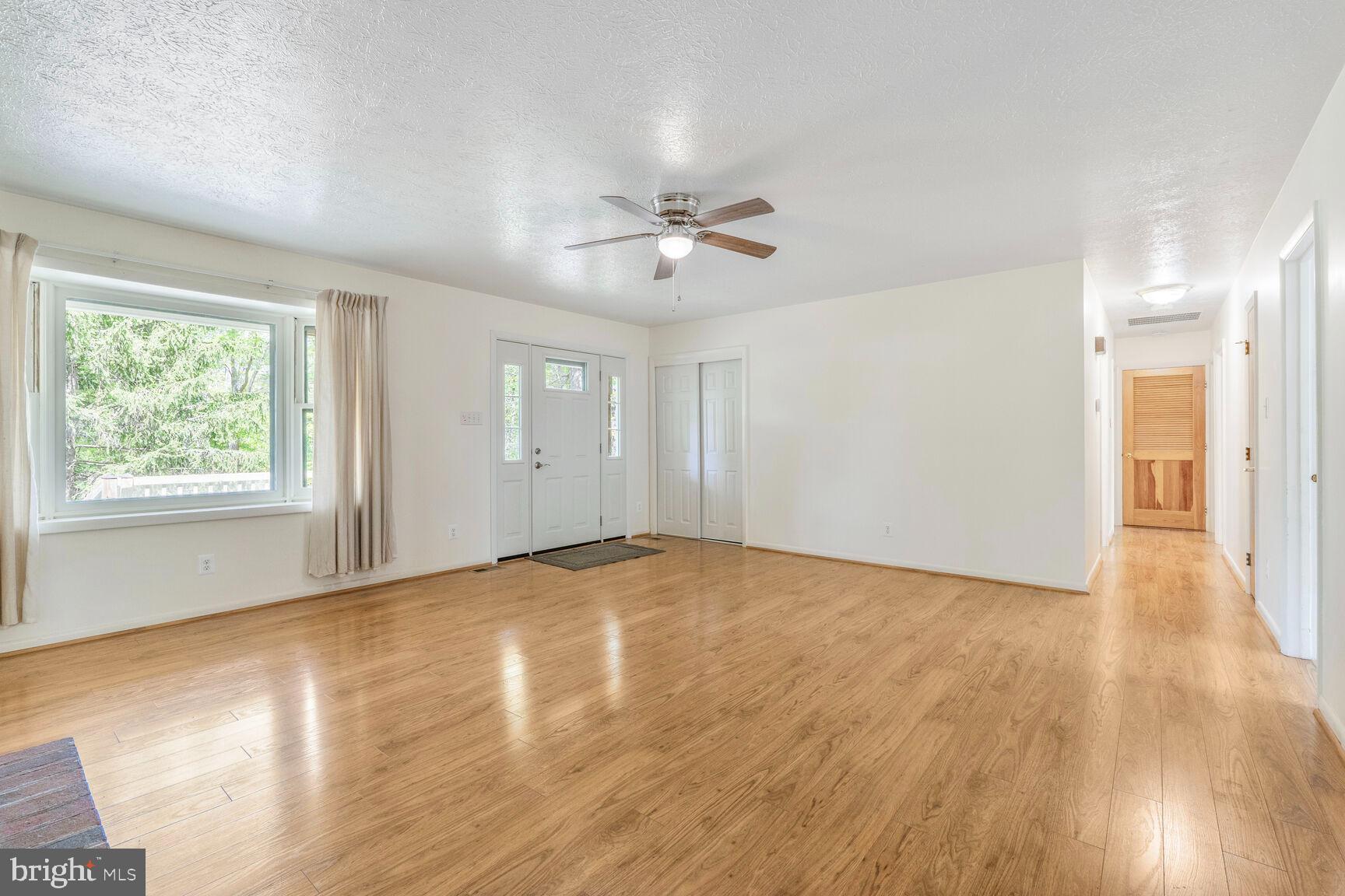 LAKE JACKSON - Residential