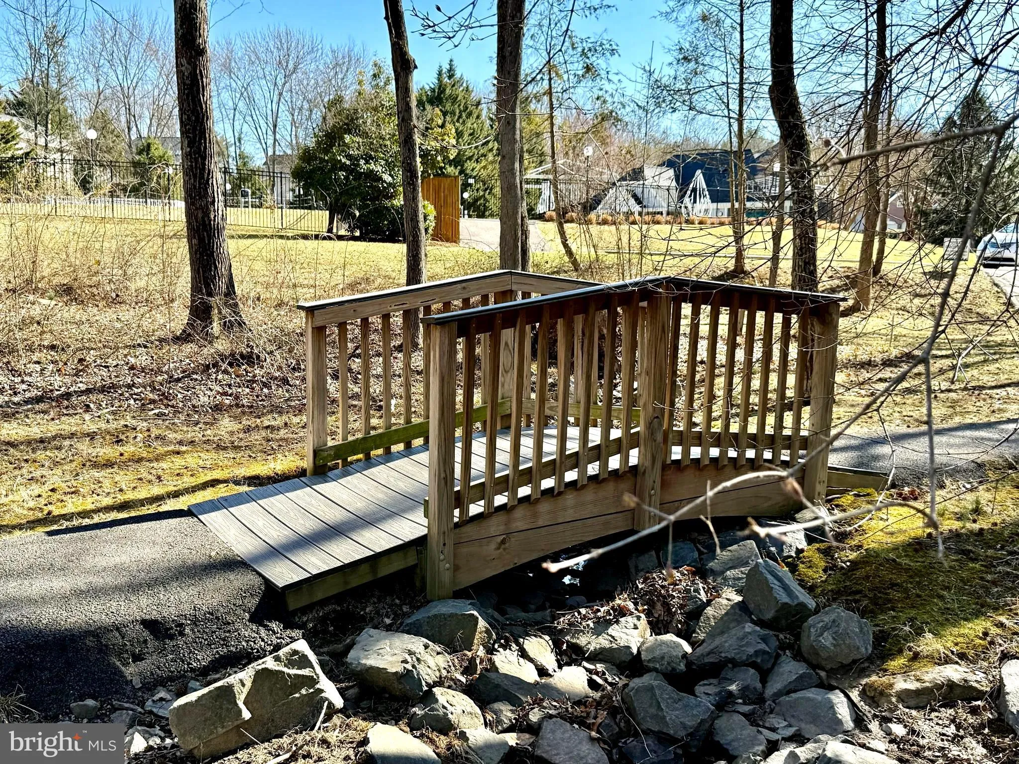 Fairfax, Virginia 22030, United States, 5 Bedrooms Bedrooms, ,4 BathroomsBathrooms,Residential,Contingent,82954