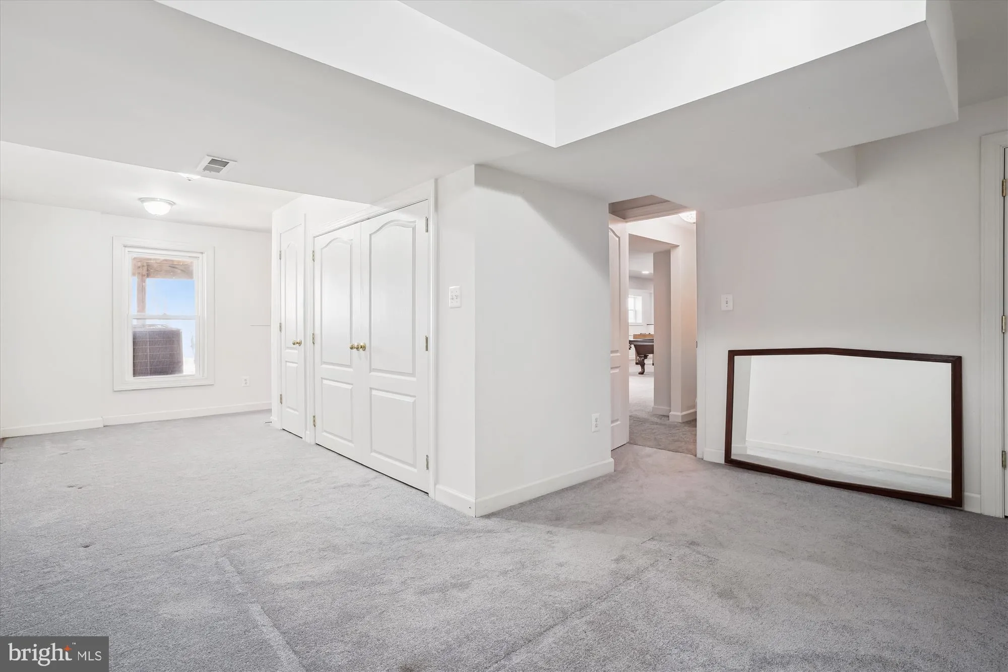 Fairfax, Virginia 22030, United States, 5 Bedrooms Bedrooms, ,4 BathroomsBathrooms,Residential,Contingent,82954