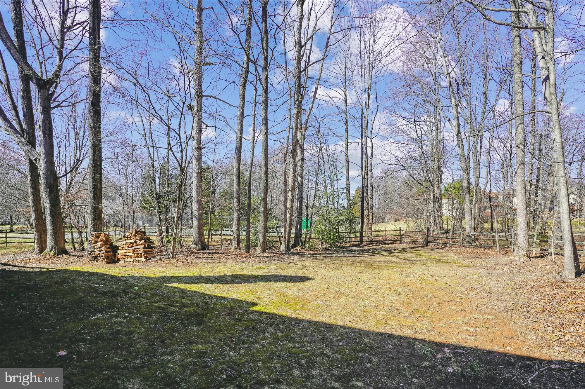 Fairfax, Virginia 22030, United States, 5 Bedrooms Bedrooms, ,4 BathroomsBathrooms,Residential,Contingent,82954