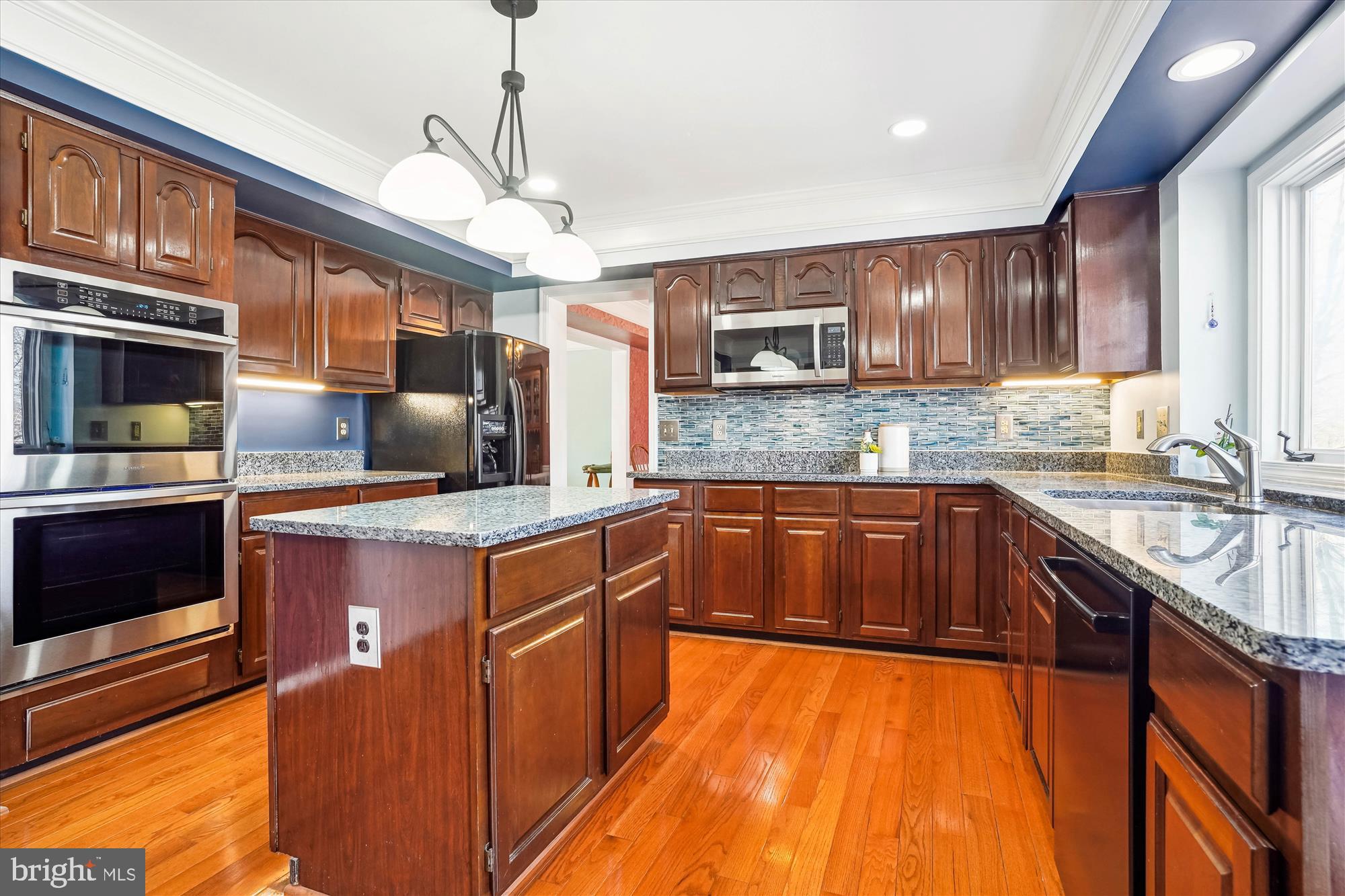 HAMPTON FOREST - Residential