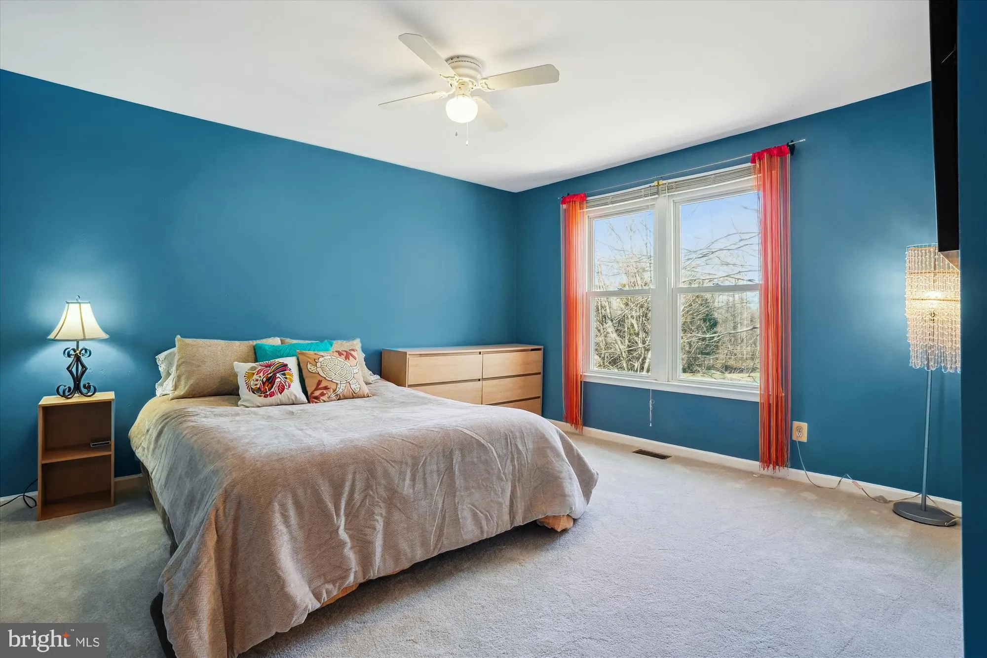 Fairfax, Virginia 22030, United States, 5 Bedrooms Bedrooms, ,4 BathroomsBathrooms,Residential,Contingent,82954