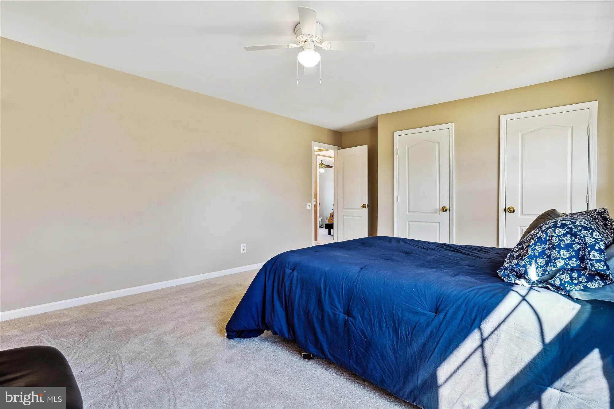 Fairfax, Virginia 22030, United States, 5 Bedrooms Bedrooms, ,4 BathroomsBathrooms,Residential,Contingent,82954