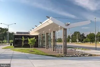 Fairfax, Virginia 22030, United States, 5 Bedrooms Bedrooms, ,4 BathroomsBathrooms,Residential,Contingent,82954