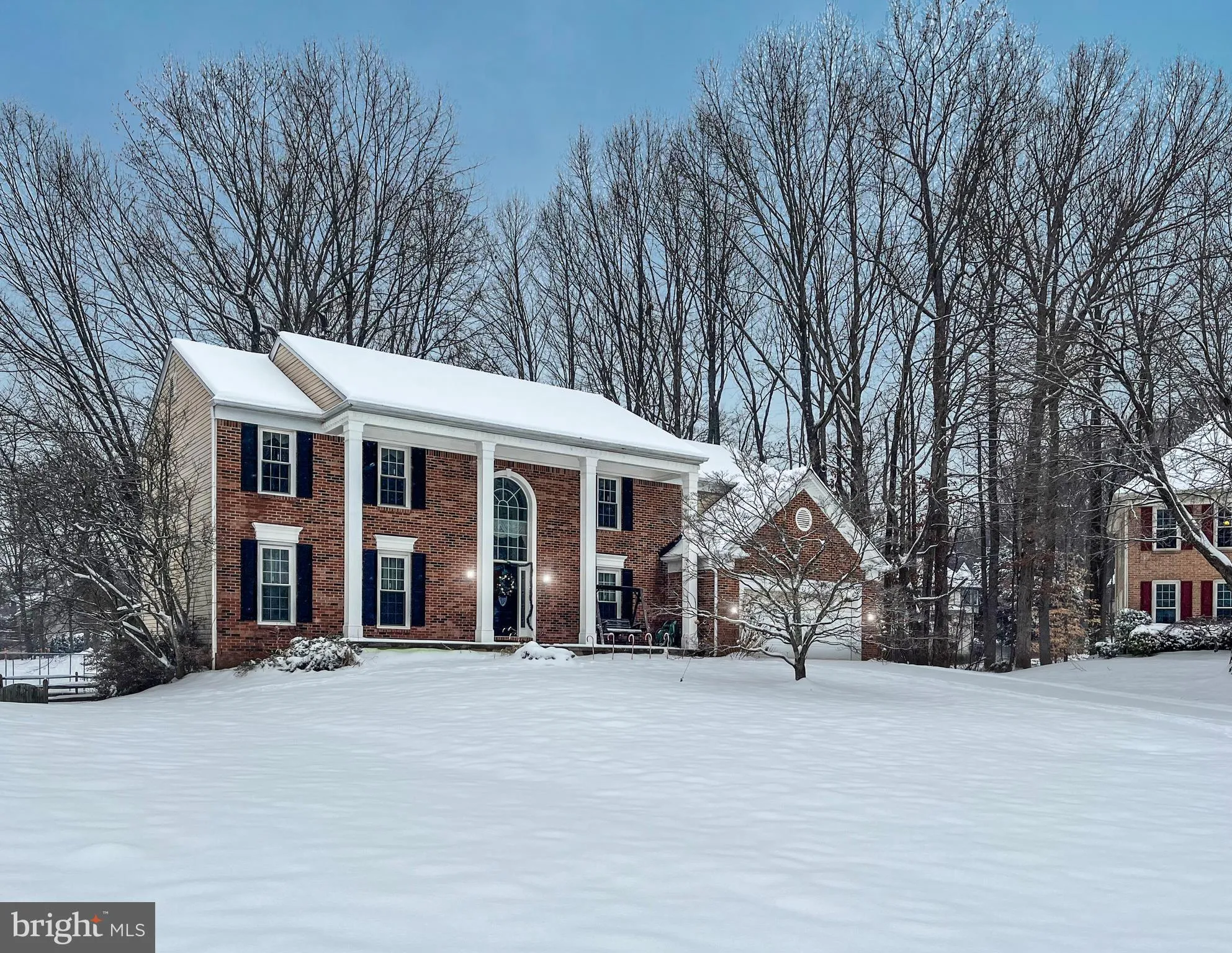 Fairfax, Virginia 22030, United States, 5 Bedrooms Bedrooms, ,4 BathroomsBathrooms,Residential,Contingent,82954