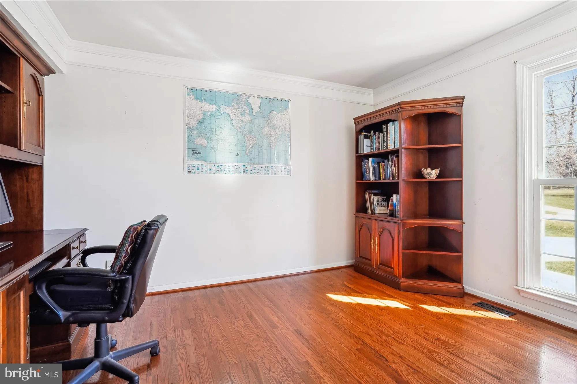 Fairfax, Virginia 22030, United States, 5 Bedrooms Bedrooms, ,4 BathroomsBathrooms,Residential,Contingent,82954