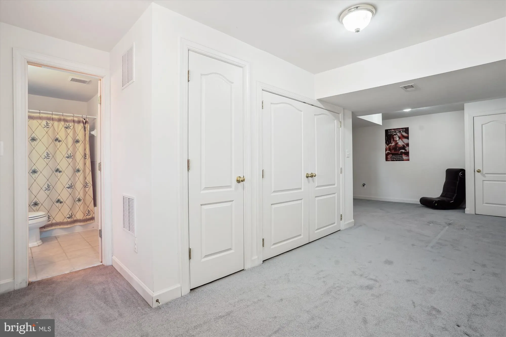 Fairfax, Virginia 22030, United States, 5 Bedrooms Bedrooms, ,4 BathroomsBathrooms,Residential,Contingent,82954