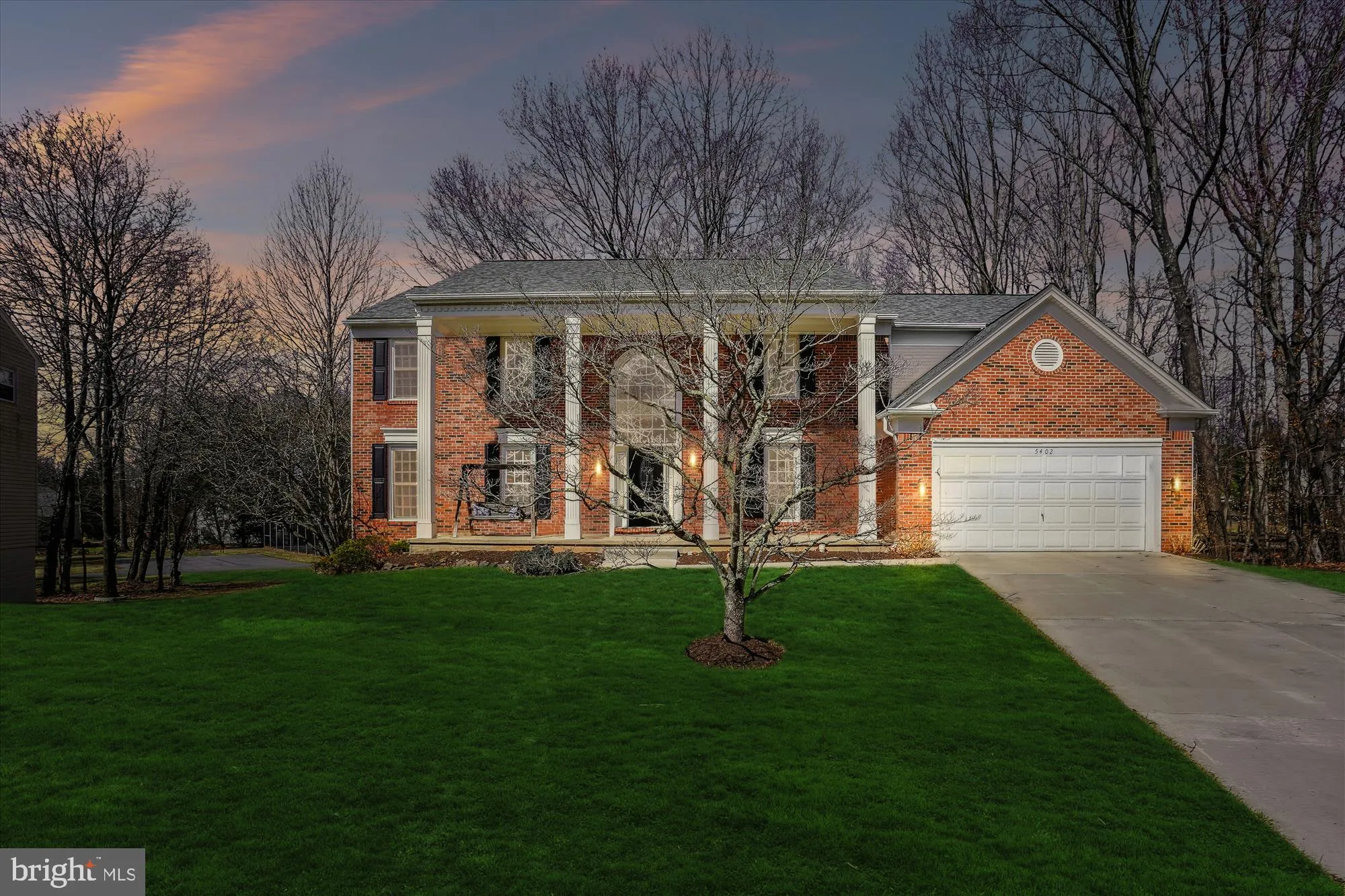 Fairfax, Virginia 22030, United States, 5 Bedrooms Bedrooms, ,4 BathroomsBathrooms,Residential,Contingent,82954