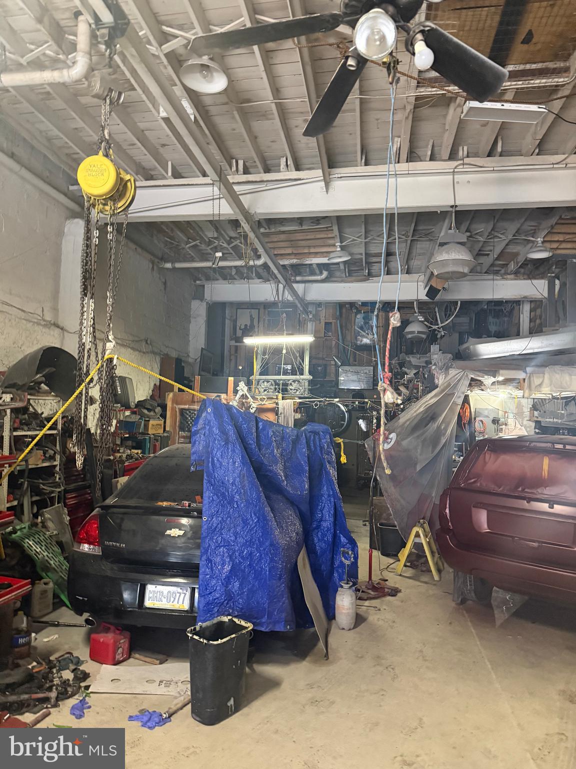 KENSINGTON - Commercial Sale