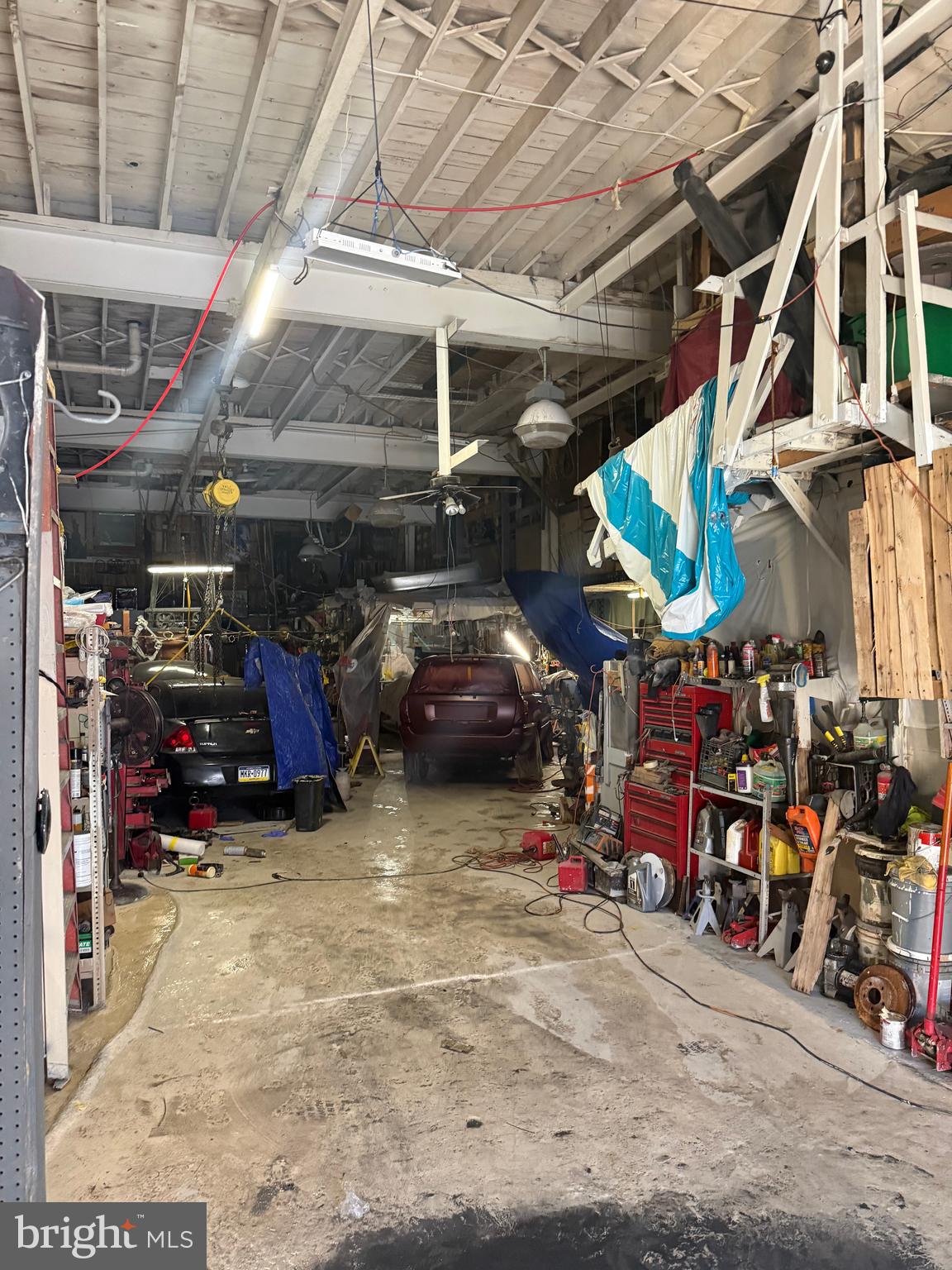 KENSINGTON - Commercial Sale