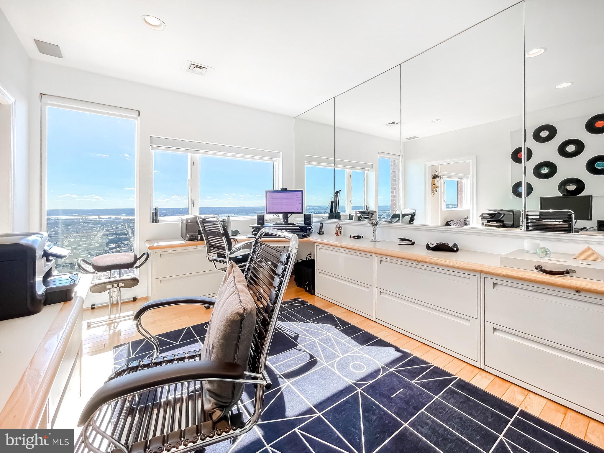 INNER HARBOR - Residential