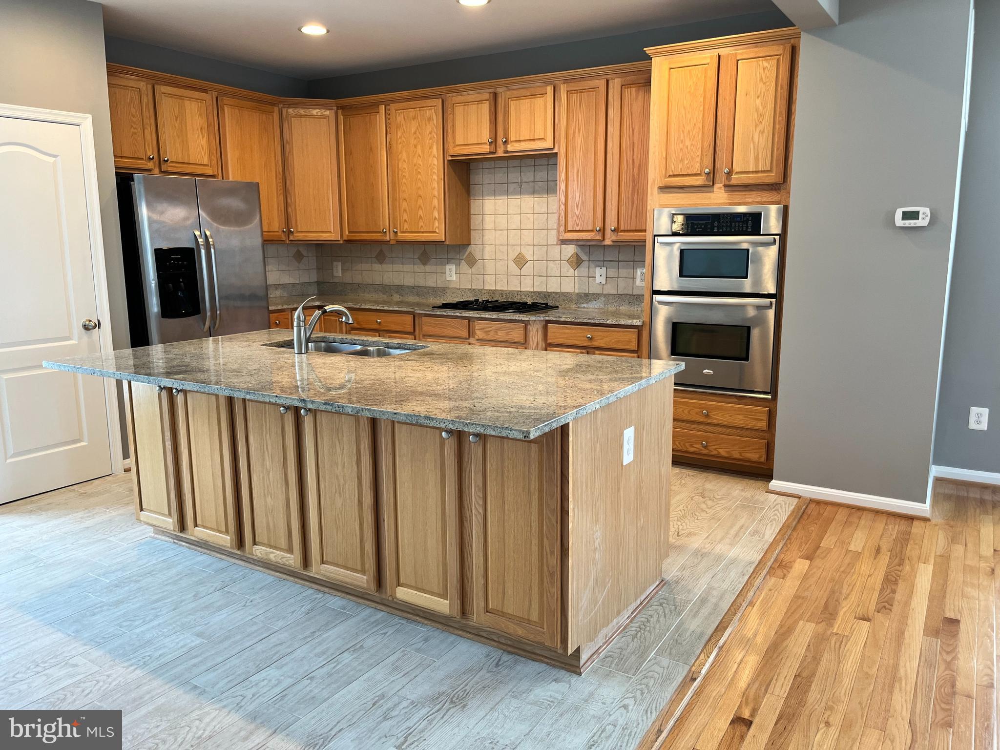 LANSDOWNE TOWN CENTER - Residential Lease