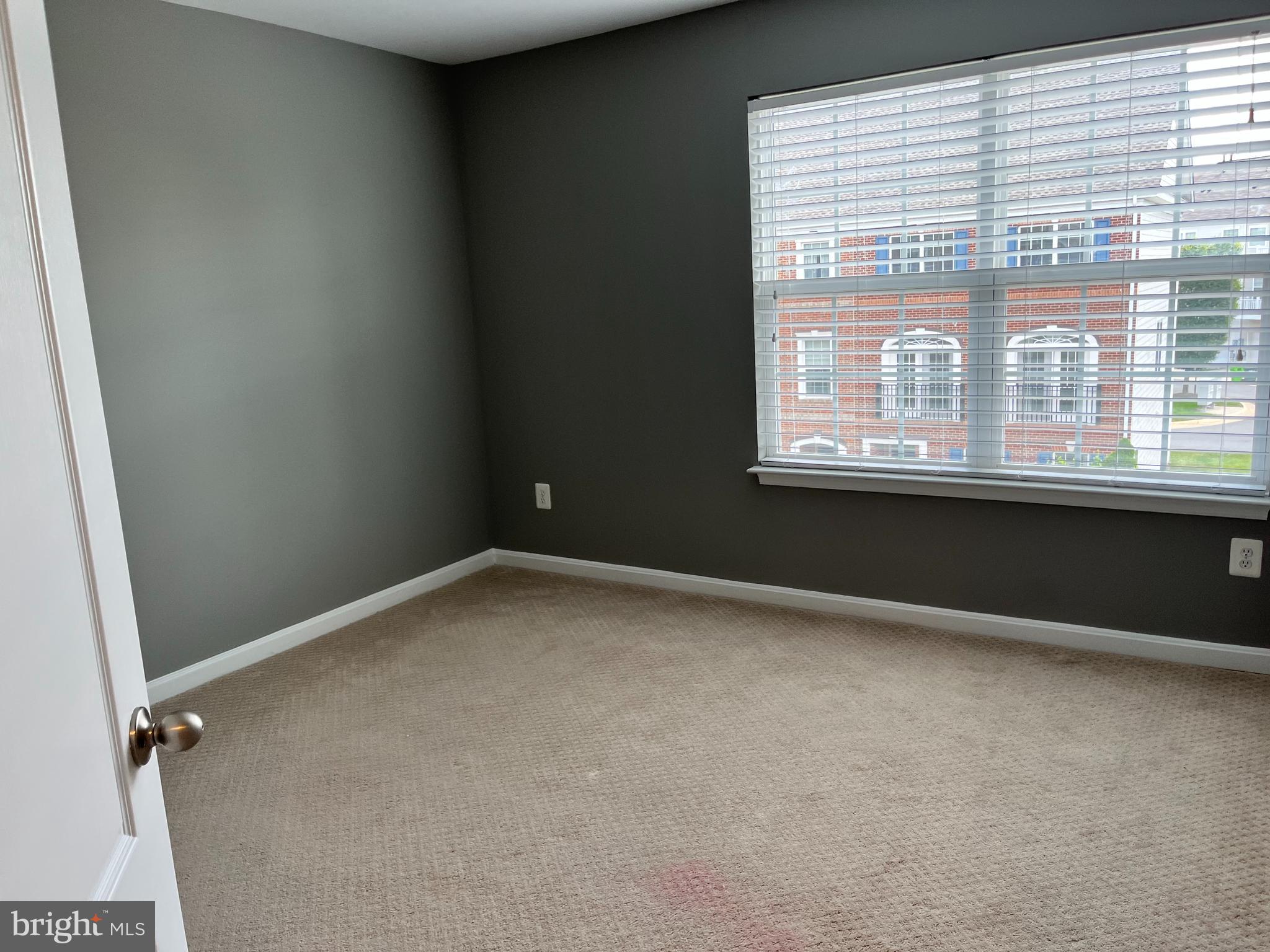 LANSDOWNE TOWN CENTER - Residential Lease