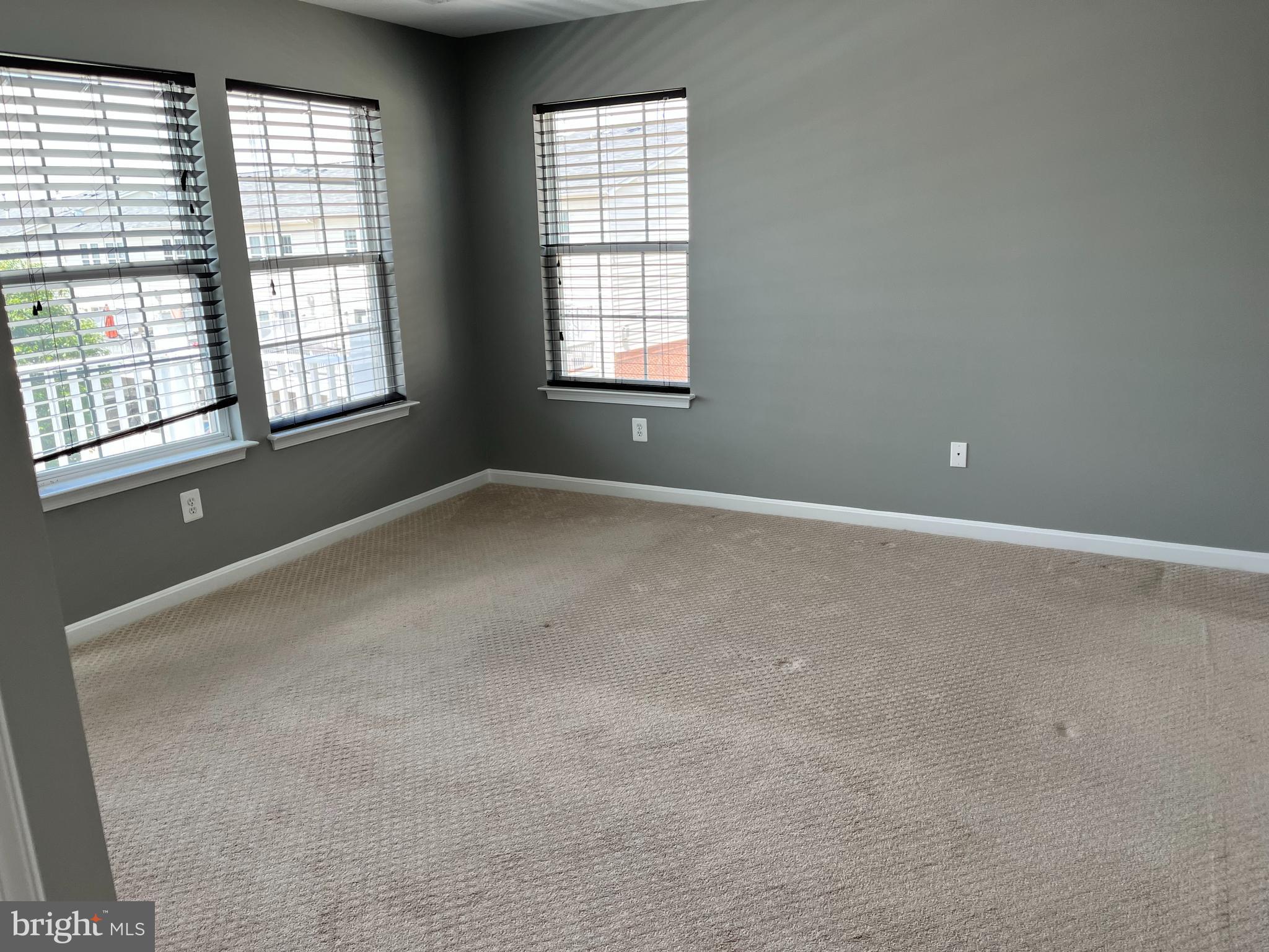 LANSDOWNE TOWN CENTER - Residential Lease