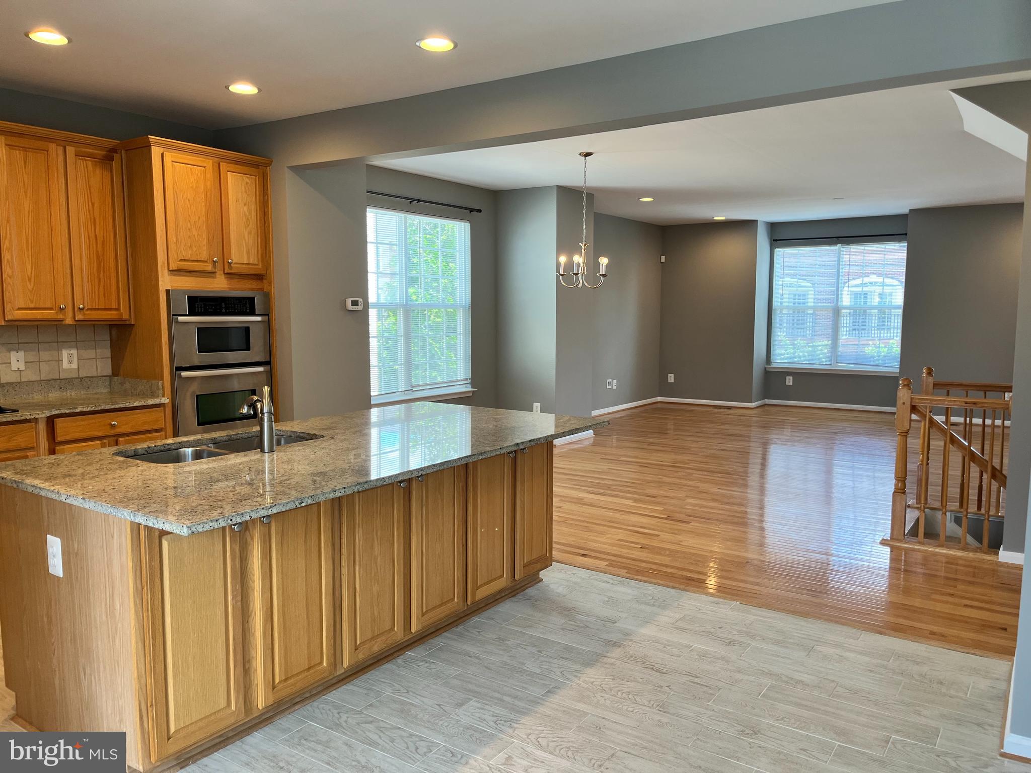 LANSDOWNE TOWN CENTER - Residential Lease