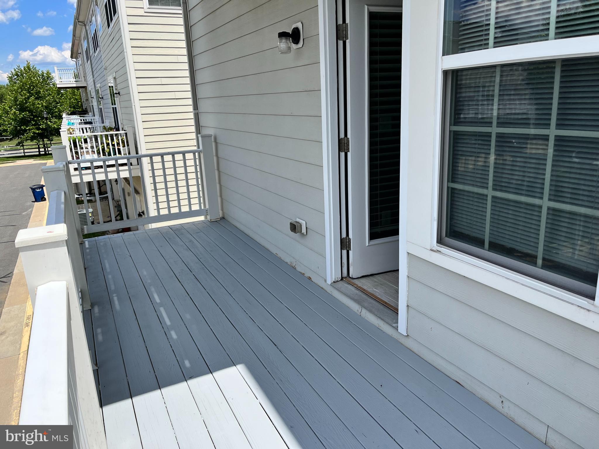 LANSDOWNE TOWN CENTER - Residential Lease