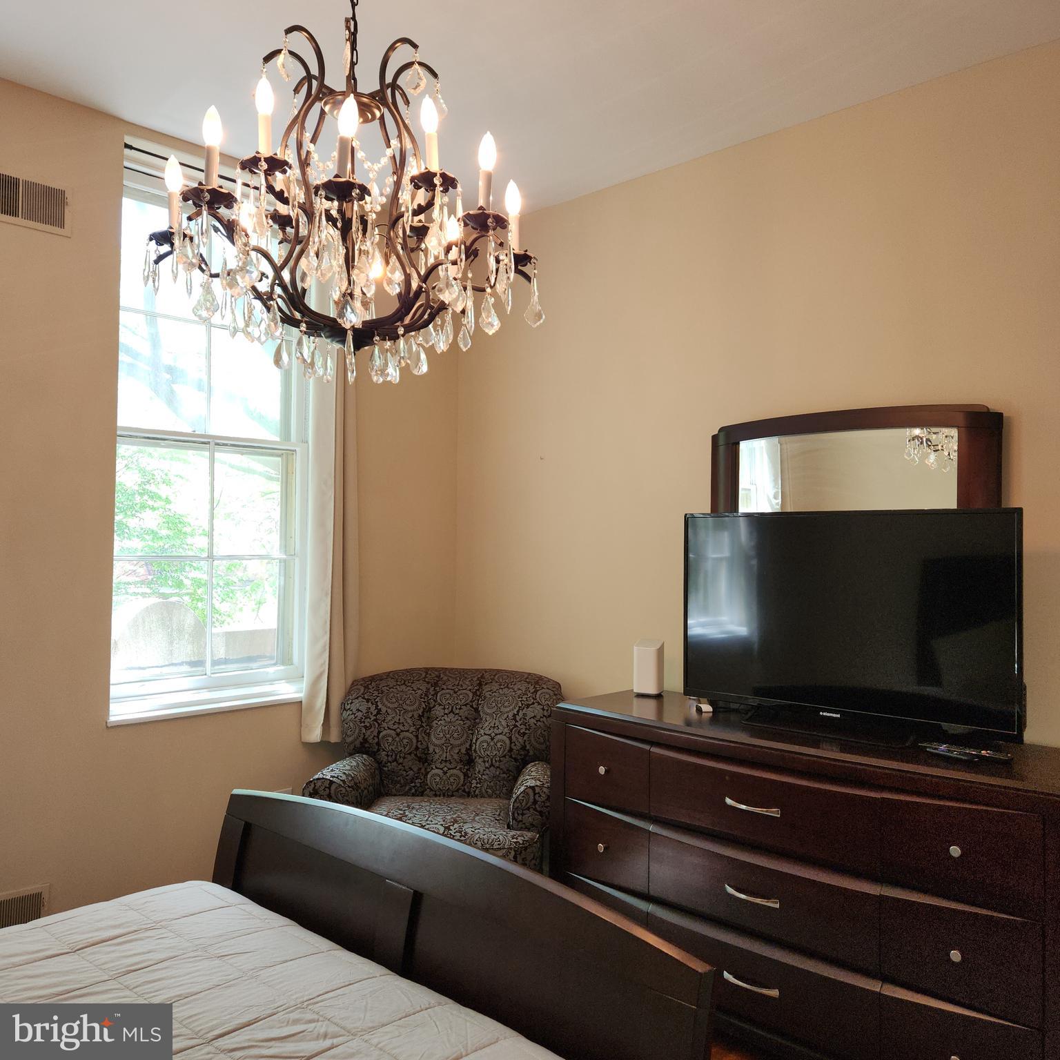 WASHINGTON SQ WEST - Residential