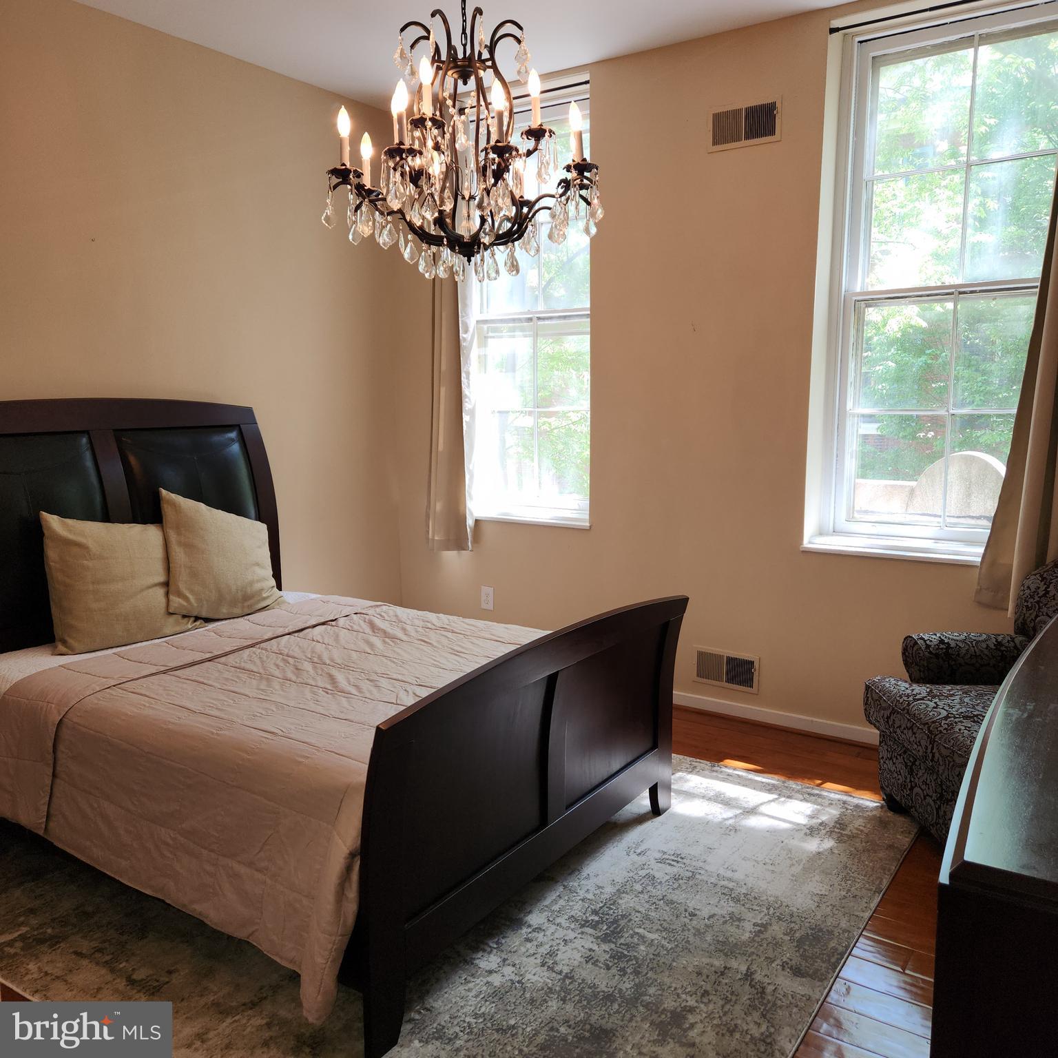 WASHINGTON SQ WEST - Residential