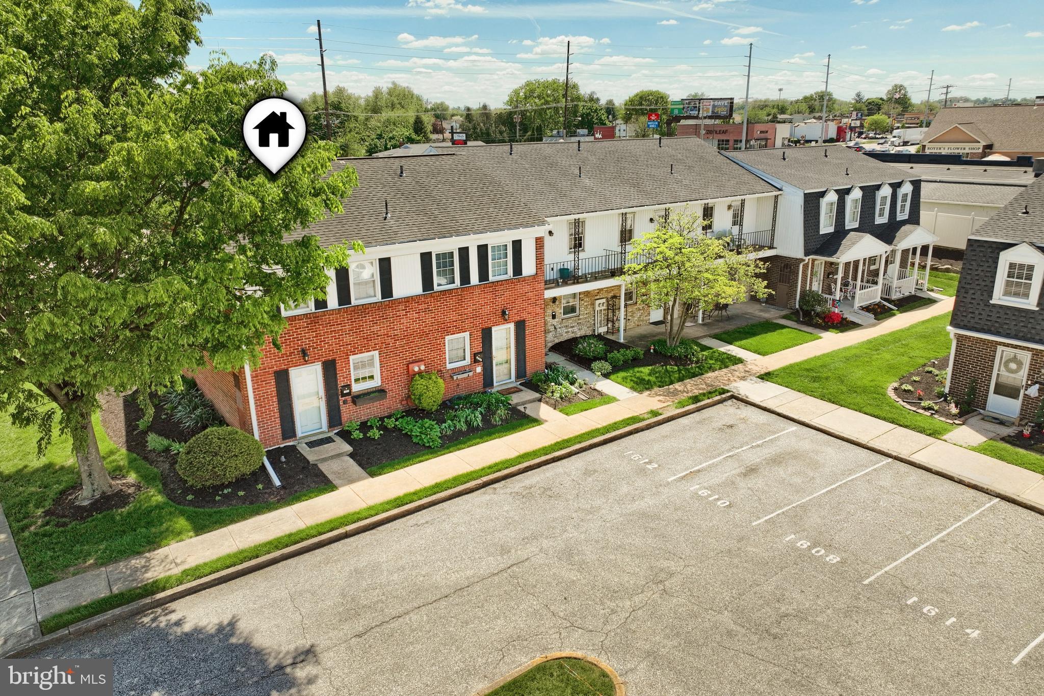 COLONY PARK CONDOS - Residential