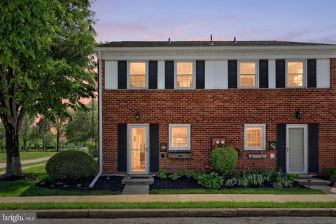 Photo of 1600 Devers Road, YORK, PA 17404 (MLS # PAYK2102578)