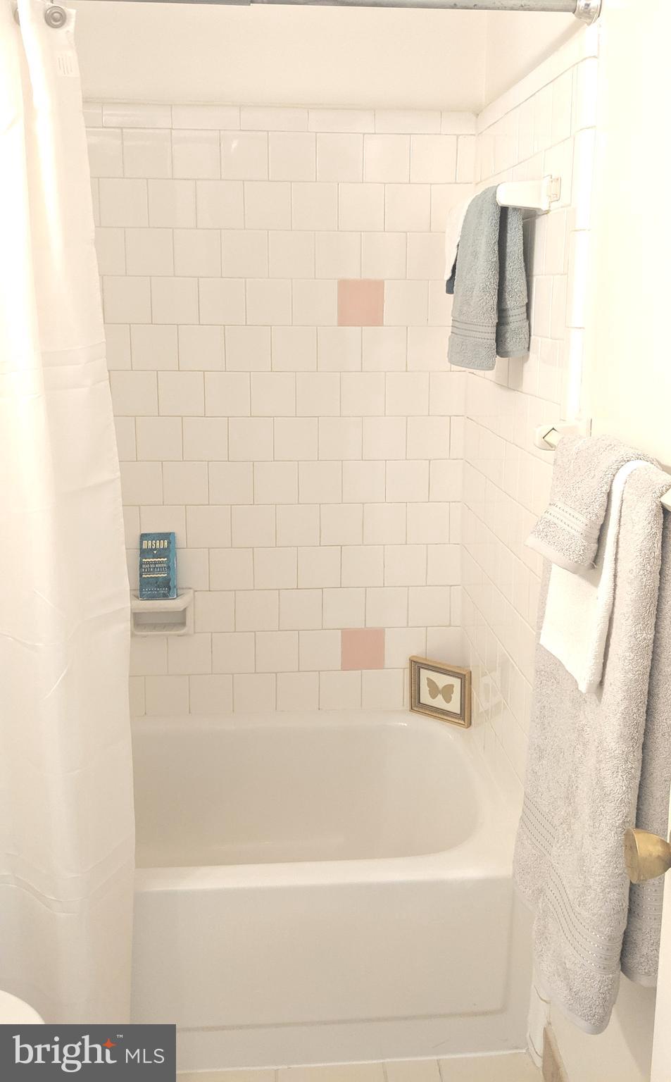 FAIRFAX HERITAGE - Residential Lease