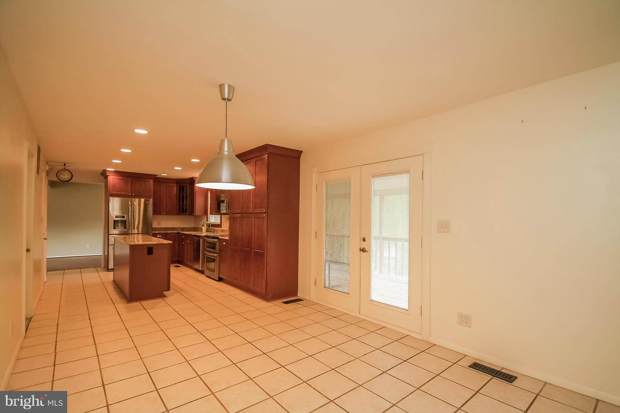 WARR LAKES - Residential