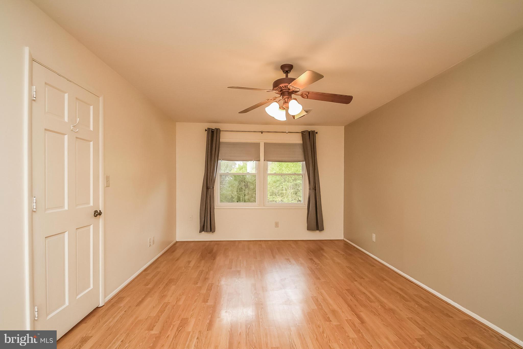 WARR LAKES - Residential