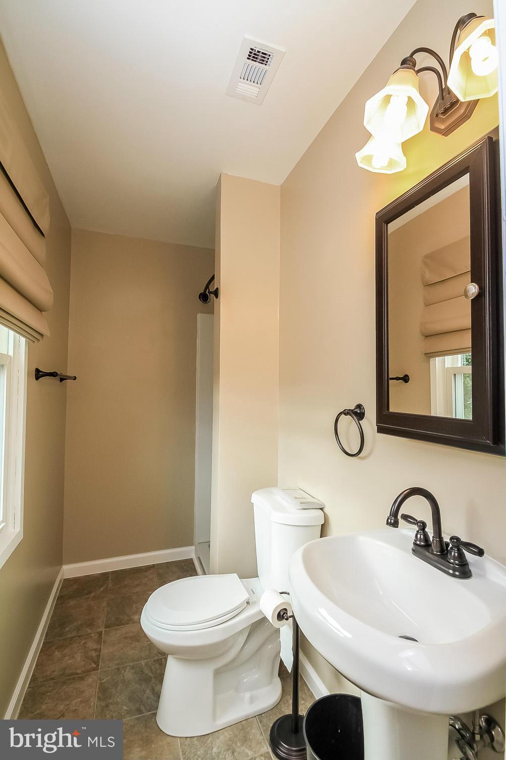 WARR LAKES - Residential