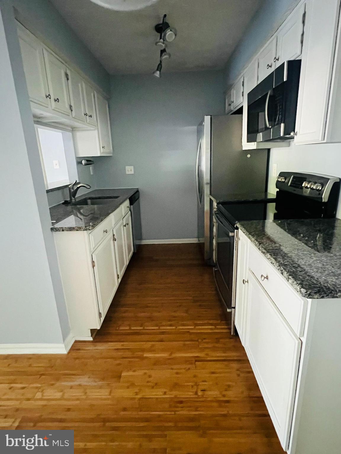 VILLAGE OF HICKORY RIDGE - Residential Lease