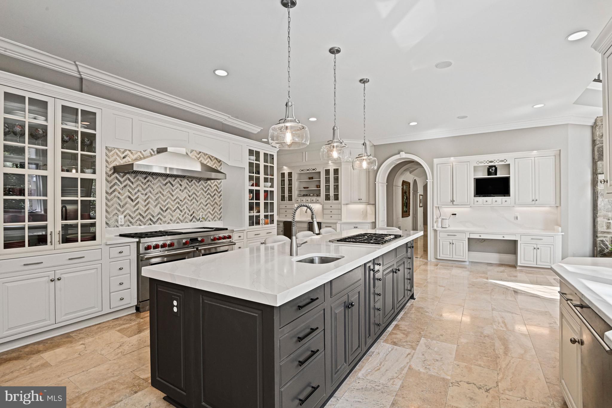 FALCON RIDGE - Residential